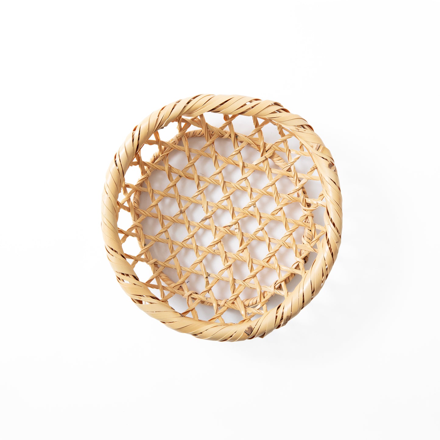 ねじり六つ目盛器