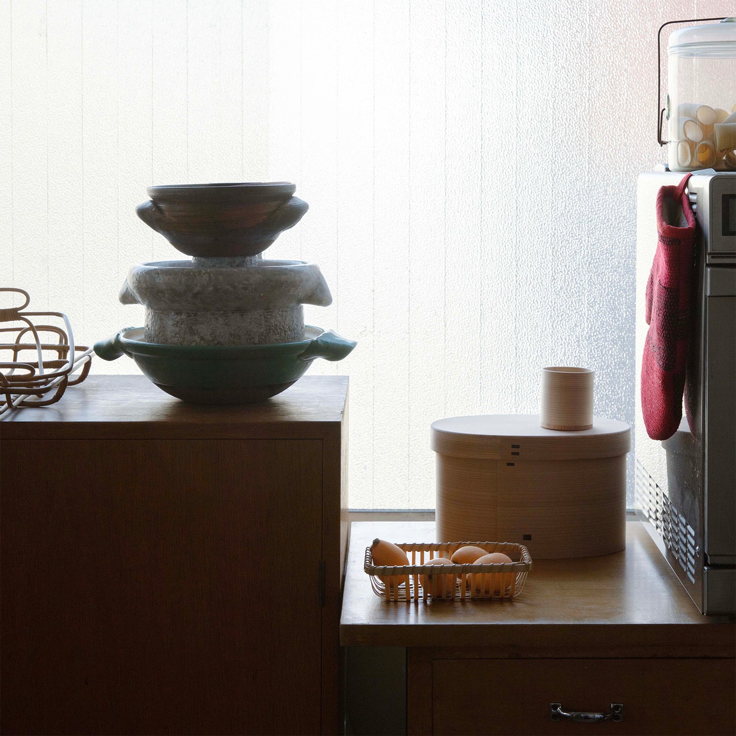 秋田杉オーバル米びつ2kg カップ付